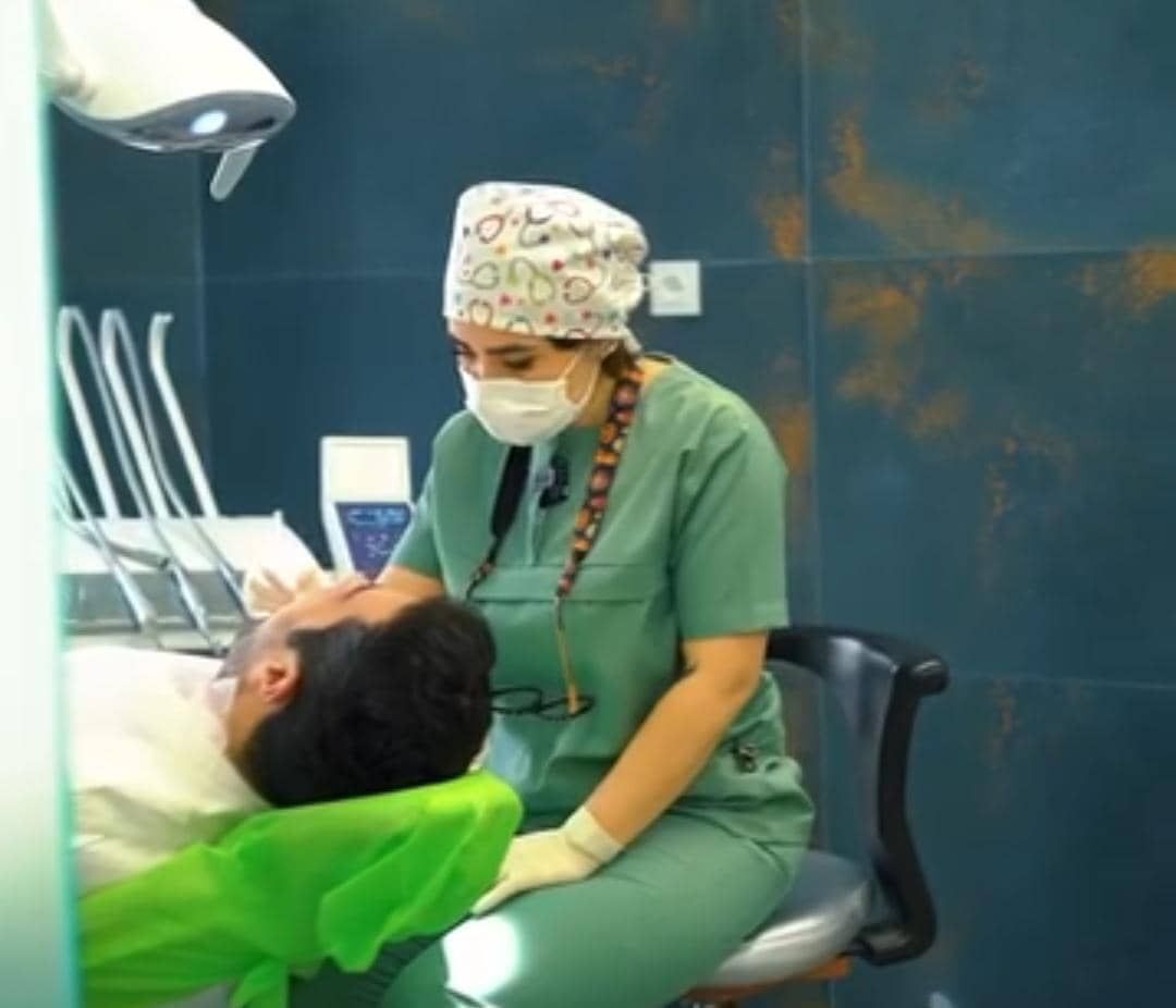 کلینیک دندانپزشکی اورا