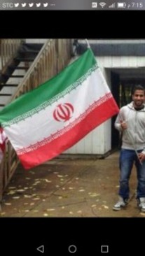 دانشجوی سعودی با پرچم ایران