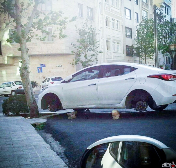 دزدیدن چرخ‌های النترا در تهران + تصویر