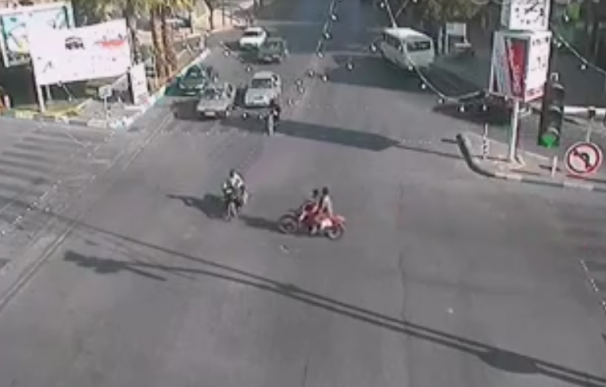 فیلم: تصادف وحشتناک دو موتور سوار در یزد