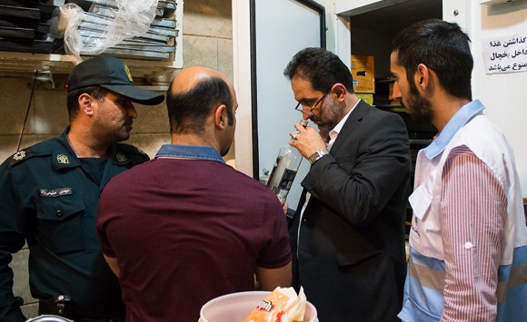ایران اکونومیست، بازرسی از قنادی ها و شیرینی‌پزی‌ها 