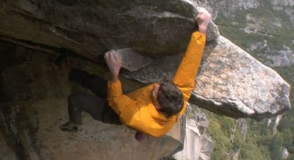 فیلم : تنها برروی دیواره صخره ها بدون امکان حتی یک اشتباه