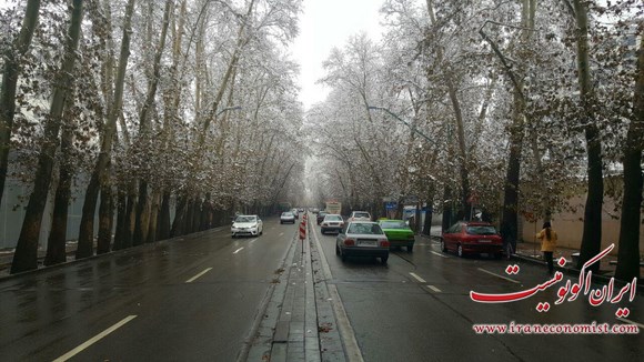 خیابان زیبای ولیعصر در روز برفی