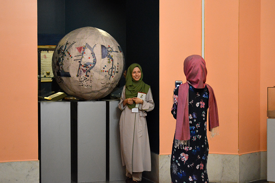 بازدید فارسی‌آموزان 44 کشور جهان از نخستین موزه وقفی- خصوصی ایران