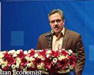 صادرات کالاهای وارداتی با دلار ۴۲۰۰ تومانی خیانت است