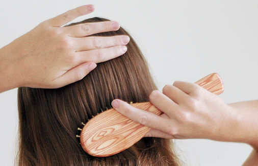 چربی مو را با ترفندهای خانگی از بین ببرید+ روش صحیح شست وشو