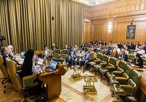 دادگاه شکایت قالیباف از میرلوحی همزمان با جلسه شورای شهر تهران برگزار شد