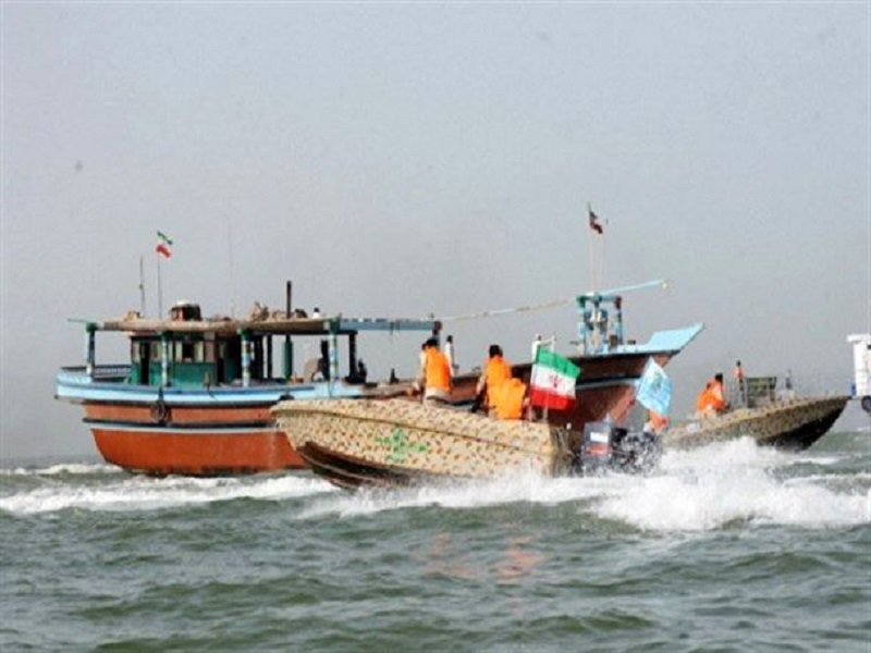 شناور حامل لوازم خانگی قاچاق در آبهای ساحلی خوزستان توقیف شد