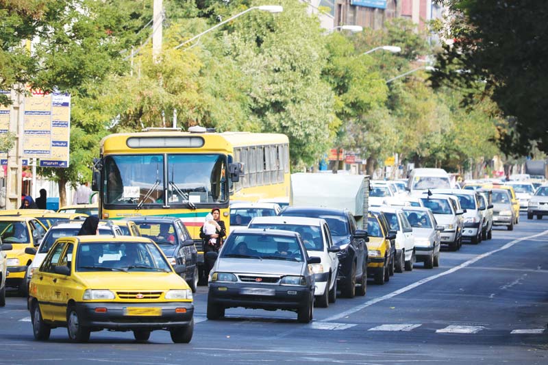 ثبت نام رانندگان تاکسی و اتوبوس برای خدمات بیمه ای آغاز شد