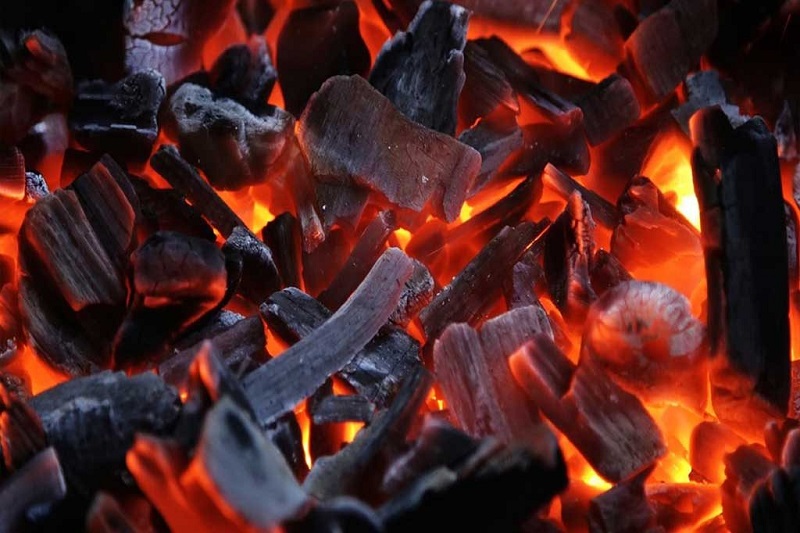 25 حلقه چاه تولید زغال  در خمینی شهر تخریب شد