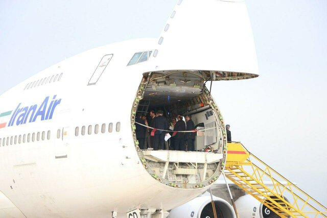 فرود بوئینگ ۷۴۷ با ۴۰ تن گوشت در فرودگاه پیام +تصاویر