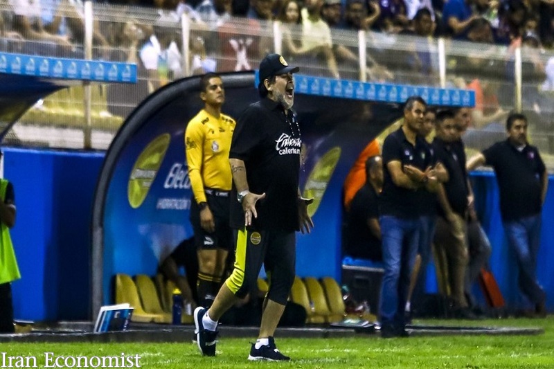 مارادونا در یک قدمی خداحافظی از دنیای مربیگری