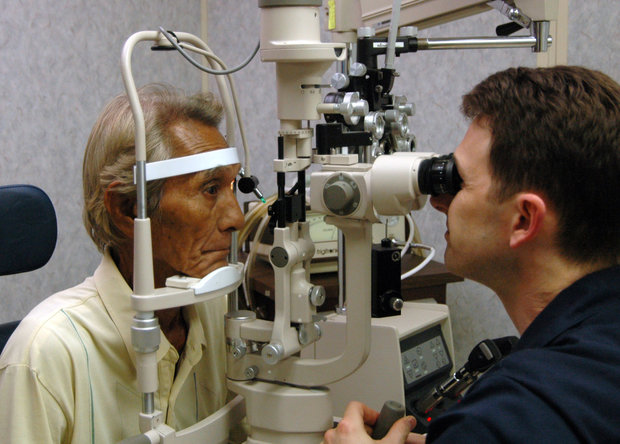 تشخیص زودهنگام آلزایمر با معاینه چشم