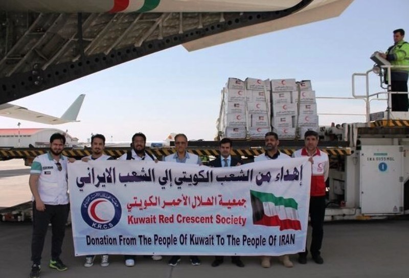 کمک های بشردوستانه کویت به سفارت ایران تحویل شد