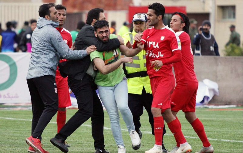 حوادث ورزشگاه تبریز را نباید تک بعدی بررسی کرد