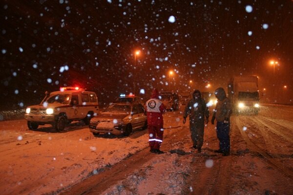 ۱۳ استان درگیر برف و کولاک/ امدادرسانی به ۱۵۰۰ مسافر در راه مانده