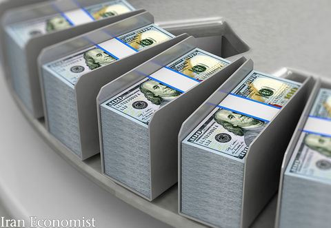 دلار در صرافی بانک‌ها  ۱۰۰ تومان ارزان شد