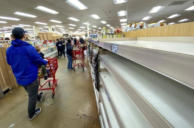فروشگاه‌های آمریکا از ترس کمبود مواد غذایی خالی شدند