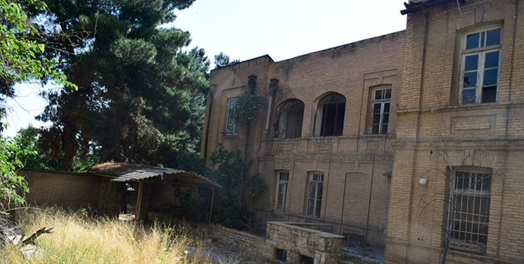 دومین بیمارستان قدیمی ایران در آتش سوخت