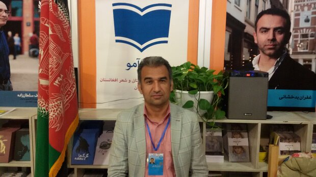 گرانی کتاب‌های افغانستان برای ایرانی‌ها/ نیم‌طبقه شبستان خلوت است