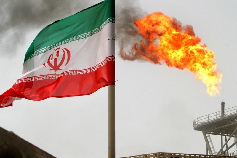 مشتریان سنتی راهی غیر از واردات نفت ایران ندارند