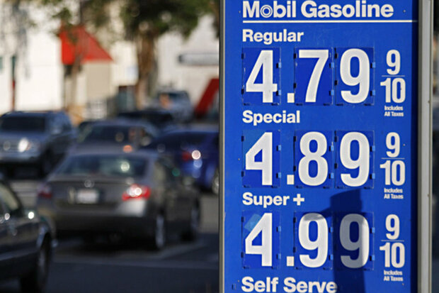 افزایش  قیمت بنزین در کالیفرنیا با عدم تمدید معافیت‌های ایران
