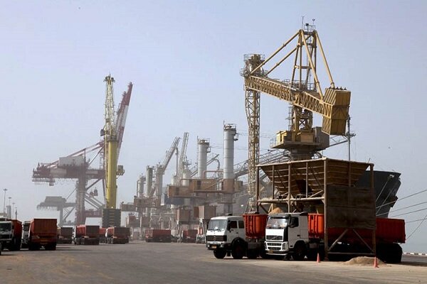 صادرات ۱۶میلیون تن کالای غیرنفتی از گمرکات خوزستان/۹ مقصد صادراتی