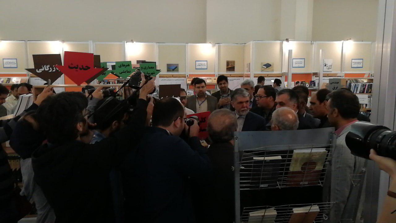 بازدید سردارجعفری از سی و دومین نمایشگاه بین المللی کتاب تهران