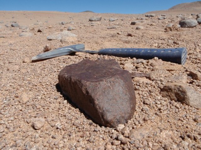 کشف کلکسیونی از قدیمی‌ترین شهاب سنگ‌ها در بیابان 