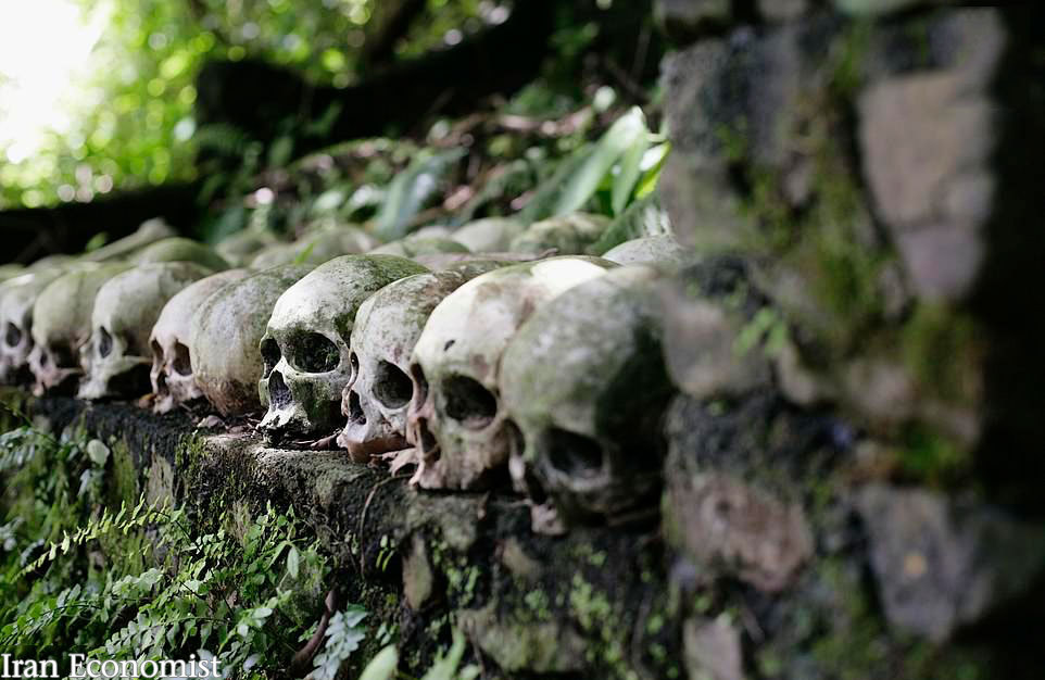 تصاویر :مردگان در این قبرستان دفن نمی‌شوند