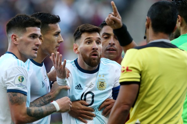 واکنش کنفدراسیون فوتبال آمریکای جنوبی به اظهارات مسی