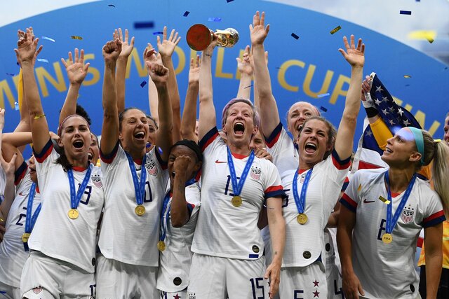 حاشیه‌های قهرمانی زنان آمریکا در جام جهانی فوتبال