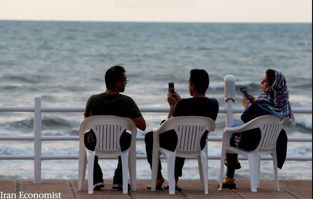تصاویر یک رسانه خارجی از لذت ایرانیان در ساحل دریای خزر