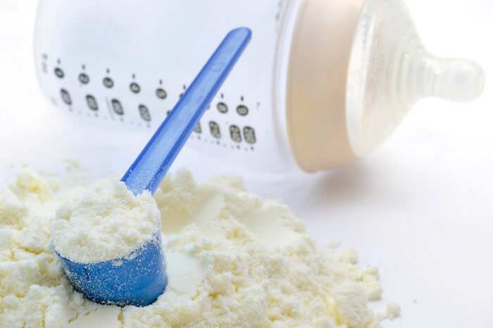 مشکل جدی مصرف کنندگان برای تهیه خشک‌های خاص/ اختلال در شبکه توزیع شیرخشک‌ها