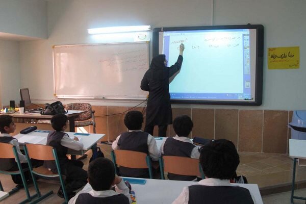 ۱۲۲ هزار کلاس درس در کشور هوشمند هستند