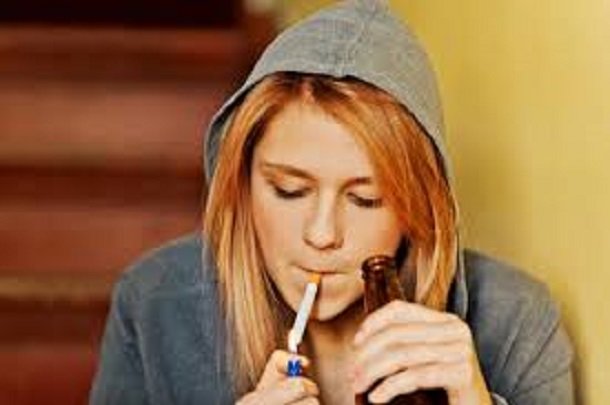 ۲۲ درصد دانشجویان سال آخر پزشکی به دخانیات اعتیاد دارند