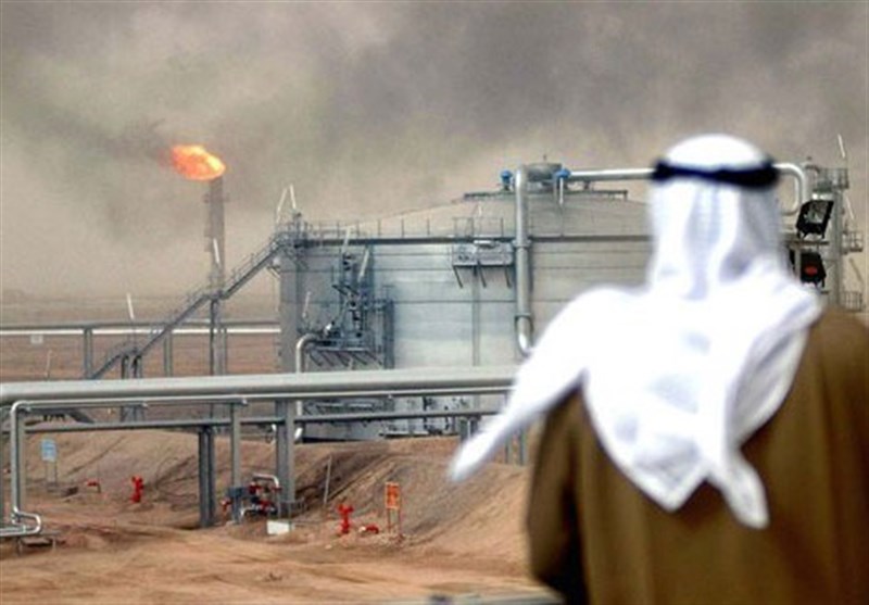 بلومبرگ: میادین نفتی عربستان زیر آتش قرار گرفته اند