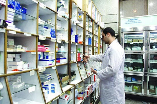 مصوبه توزیع متادون در داروخانه ها باید بازبینی شود