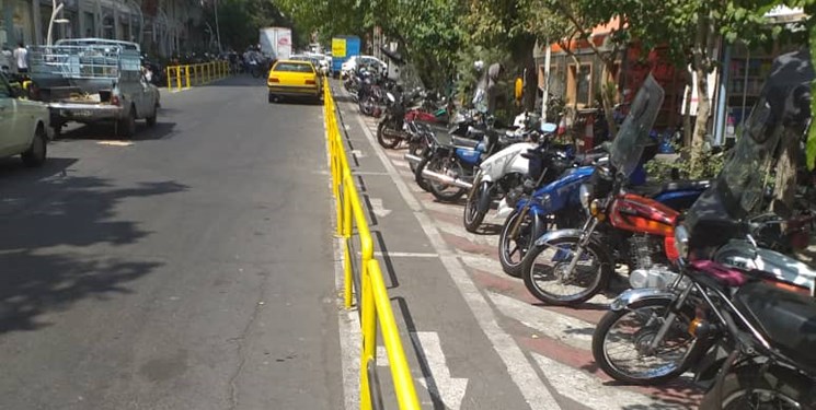 طرح پارکینگ مکانیزه موتورسیکلت‌ها در پایتخت آغاز شد