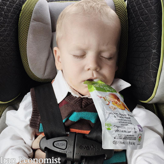 تصاویر بامزه از خوابیدن بچه‌ها در جا‌های غیرعادی