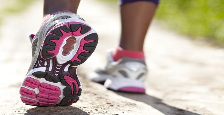 10 روش تضمین شده انتخاب کفش استاندارد برای پیاده‌روی های طولانی