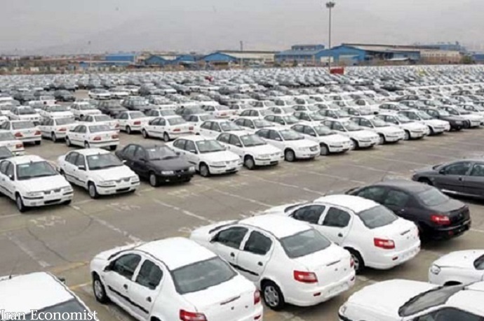 وزیر صمت خبر دادنصف خودروهای فروش‌رفته احتکار شده‌اندنصف خودروهای فروش‌رفته احتکار شده‌اند