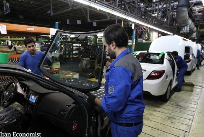 قیمت‌گذاری دستوری با صنعت خودرو در ایران چه کرد؟