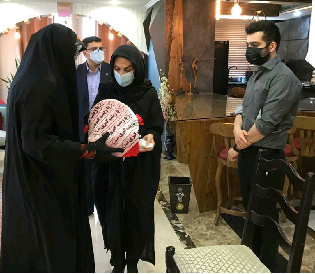 دیدار رییس دانشگاه علوم پزشکی ایران با خانواده دکتر ولی الله حسنی شهید مدافع سلامت
