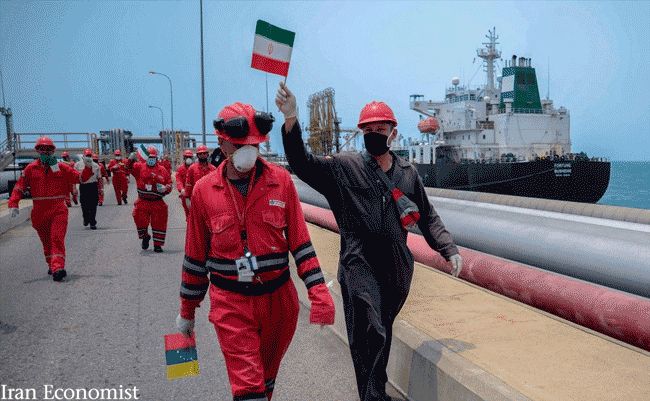 سوخت ارسالی ایران به پمپ بنزین های ونزوئلا رسید