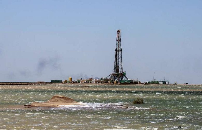 استمرار تولید نفت ایران در شرایط کرونا