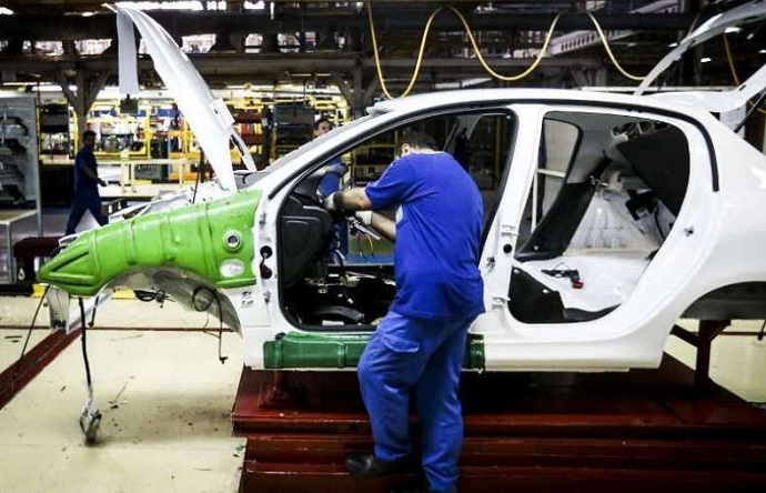 تولید خودروی ایرانی با بیش از ۹۲ درصد داخلی‌سازیتولید خودروی ایرانی با بیش از ۹۲ درصد داخلی‌سازی