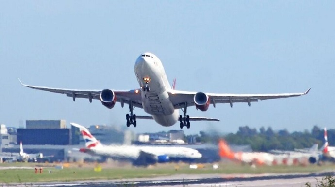 پروازهای جدید با قیمت‌های عجیب | چرا سازمان هواپیمایی کشوری ضعیف و منفعل برخورد می‌کند؟
