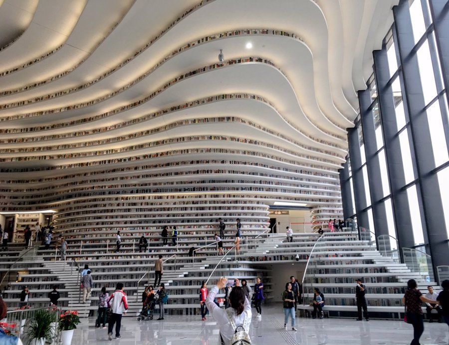 جالب ترین و عجیب ترین معماری کتابخانه‌ی دنیا