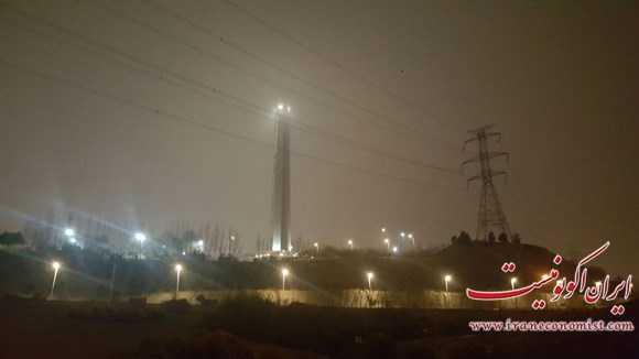 برج میلاد در مه 